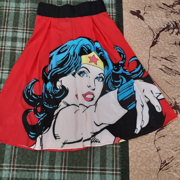 Red Graphic Print Wonder Woman Skirt - Picture 1 of 7